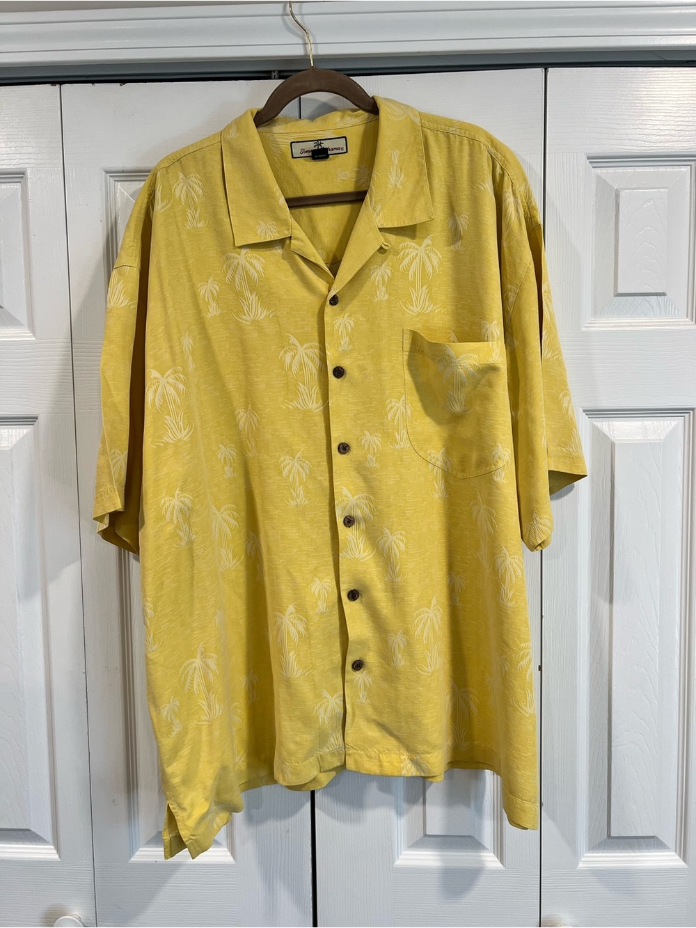 Tommy Bahama Men’s XXL 100% Silk Button Down
